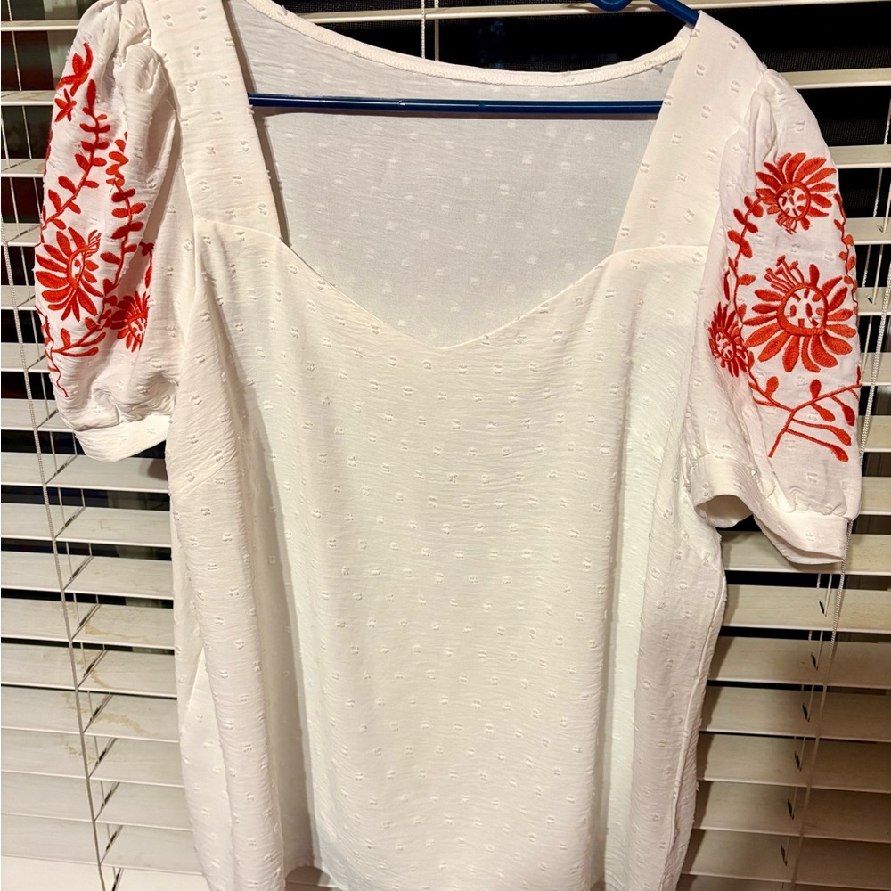 Floral Embroidery Blouse